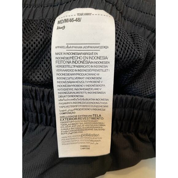 Under Armour Men’s Black Loose Fit Lined Windbreaker Pull On Pants Size Medium - Picture 7 of 8